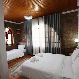 3* Hotel Boutique Buzi